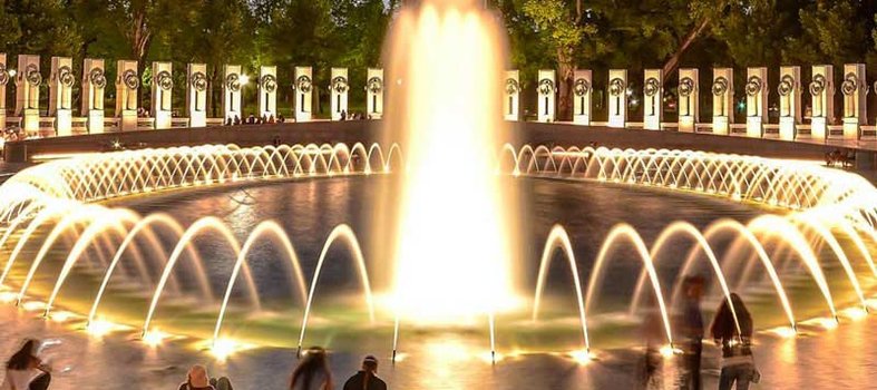 @ray.payys - World War II Memorial on National Mall at night - Washington, DC