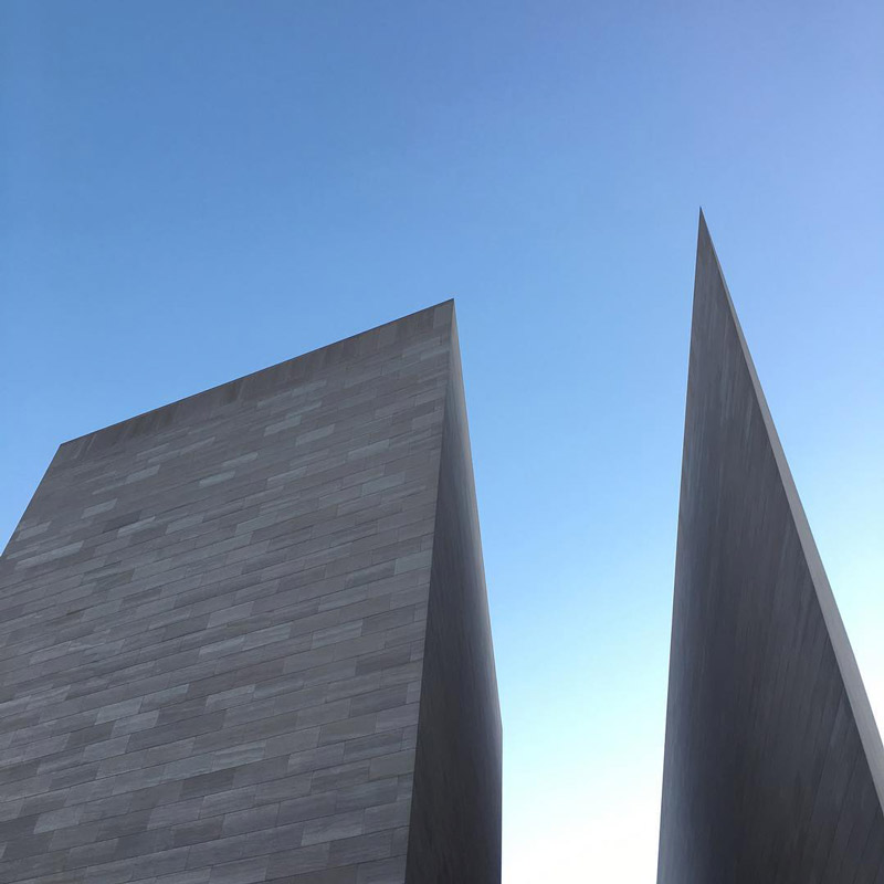 @thishustle - Außenansicht des Ostgebäudes der National Gallery of Art in der National Mall - Freies Museum in Washington, DC