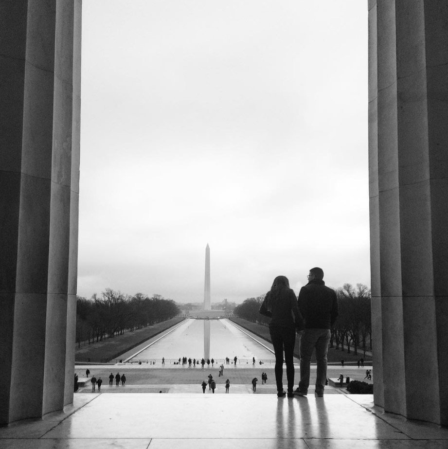 @walkingontravels - Couple at the Lincoln Memorial - Washington, DC