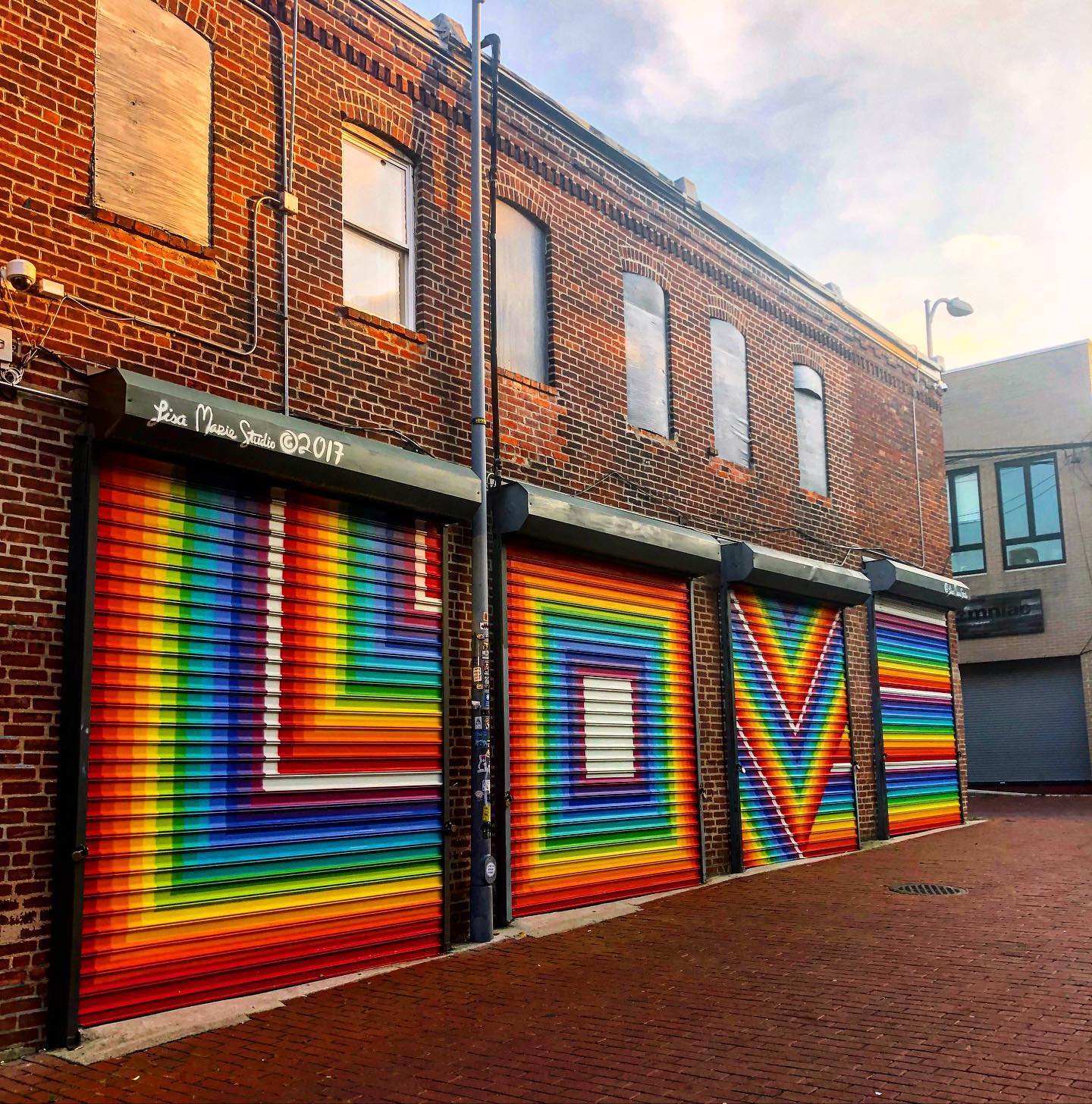 LOVE murale Washington, DC