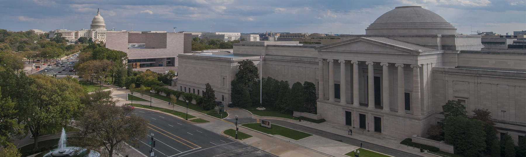 Foto aérea da Galeria Nacional de Arte dos edifícios leste e oeste