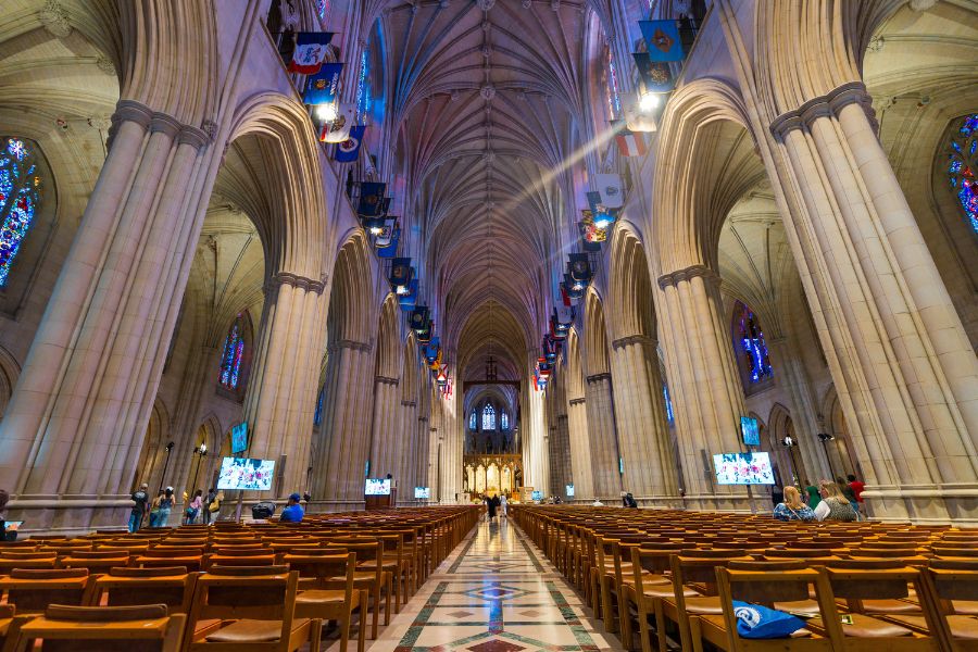 All'interno della Cattedrale Nazionale