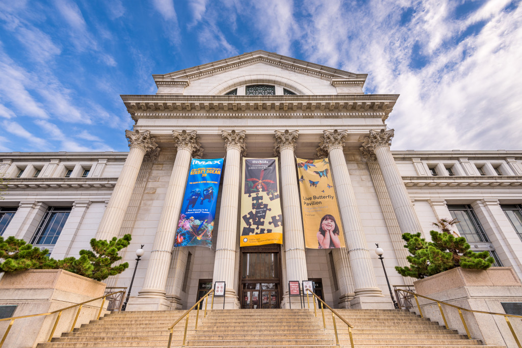 tour museum of natural history