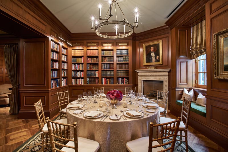 Espaços íntimos para reuniões e eventos em Washington, DC - The Jefferson Hotel's Book Room perto de Dupont Circle e Downtown DC