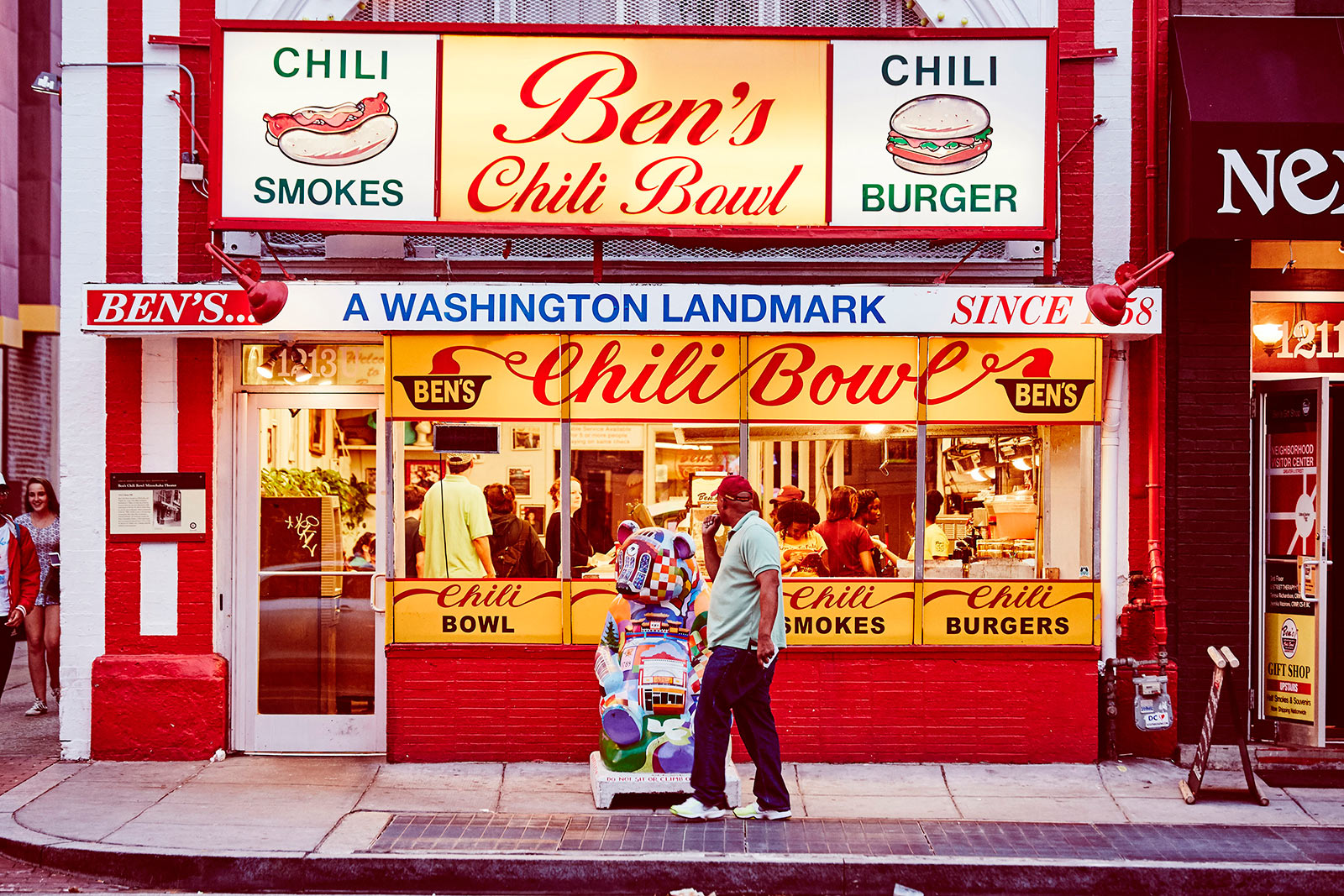 Ben's Chili Bowl - места, где можно поесть на улице У - Вашингтон, округ Колумбия