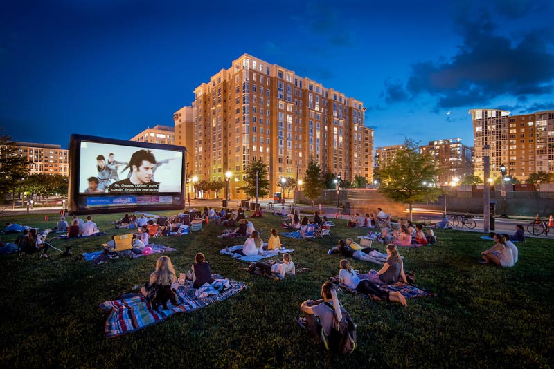 Sommer-Outdoor-Filmserie am Capitol Riverfront - Kostenlose Outdoor-Aktivitäten in Washington, DC
