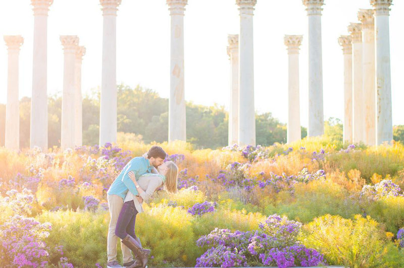 @leighannburdett - Couple à l'US National Arboretum Colonnes du Capitole national - Lieux romantiques à Washington, DC