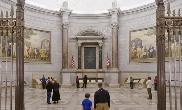 國家檔案館大樓和博物館 - 帶有憲法、獨立宣言和權利法案的免費華盛頓特區博物館