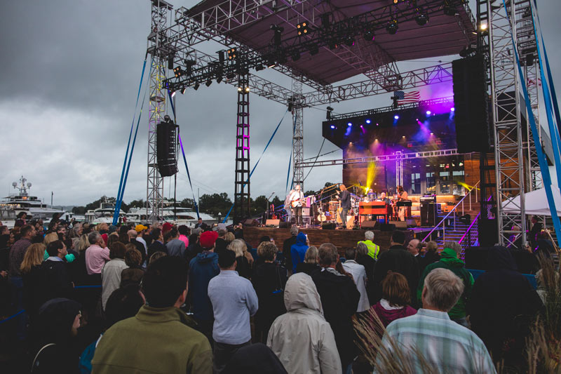 Concerto al The Wharf's District Pier sul Southwest Waterfront - Destinazione di intrattenimento e ristorazione a Washington, DC