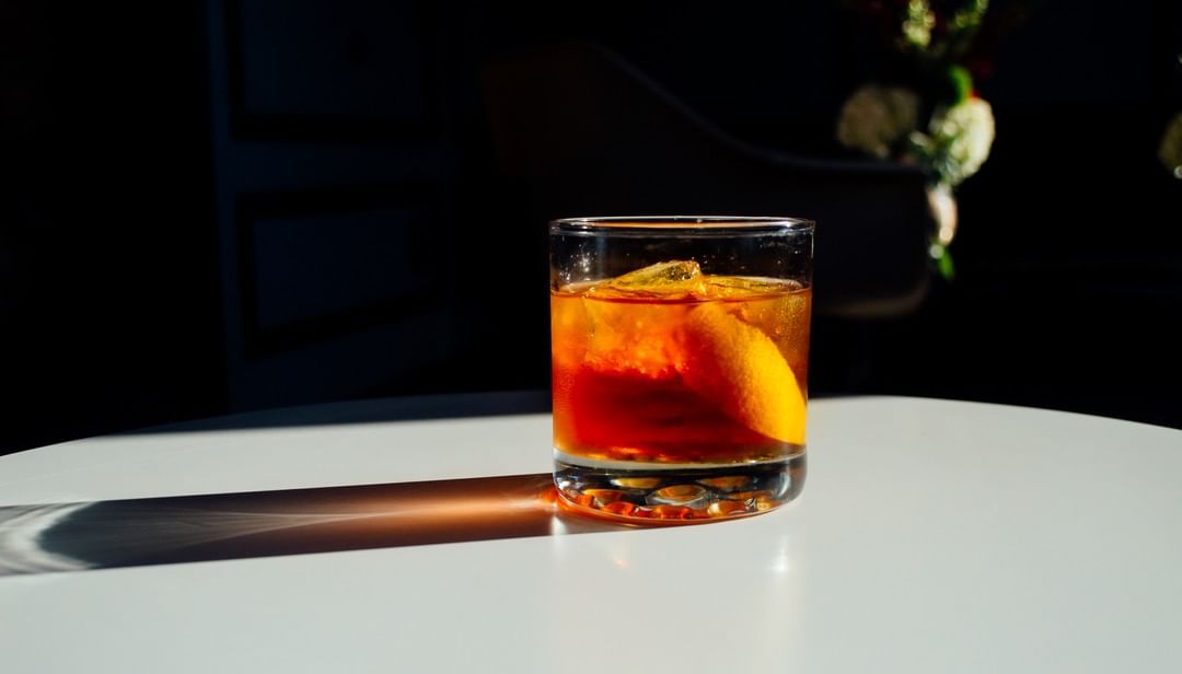 @thegibsondc - Cocktail di whisky dal bar Gibson sulla 14th e U Streets - Bar segreti a Washington, DC