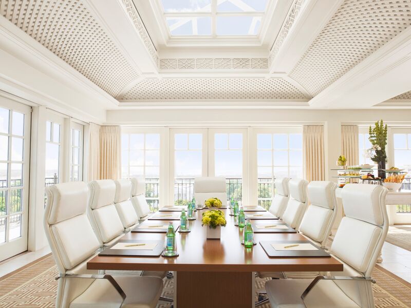 Sala riunioni al Top of the Hay dell'hotel Hay-Adams - Spazio per riunioni con luce naturale a Washington, DC