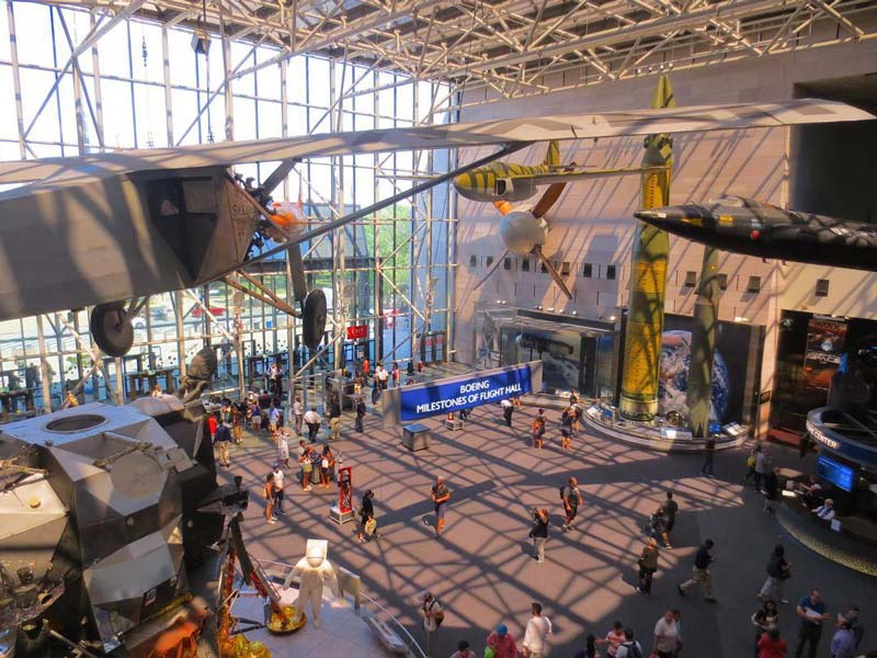 @adventuresarewaiting - Le pietre miliari del Boeing Flight Hall al National Air and Space Museum - Museo Smithsonian gratuito a Washington, DC