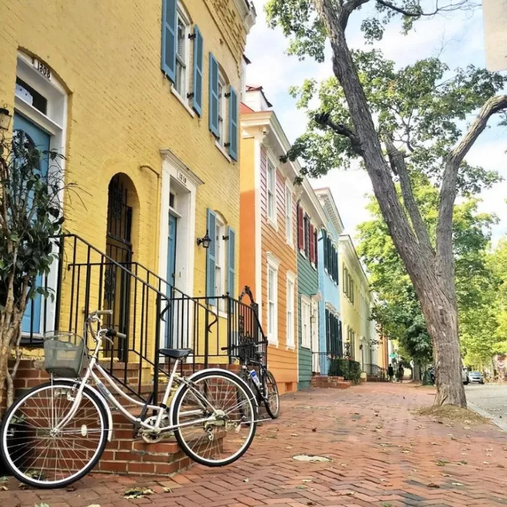 @erinebert - Casas adosadas coloridas en Georgetown - Vecindarios en Washington, DC