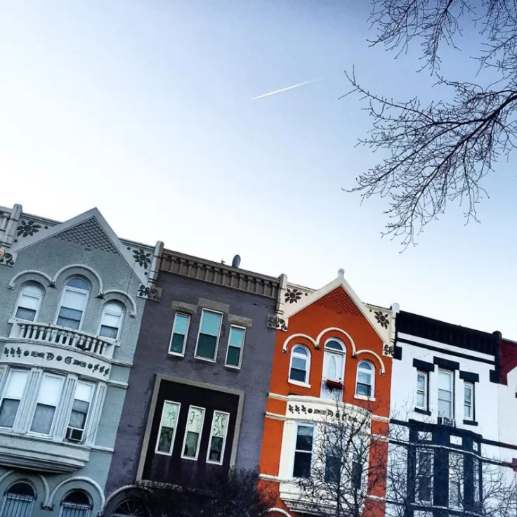 @flipflopcaravan - Maisons en rangée sur H Street NE en hiver - Quartiers de Washington, DC