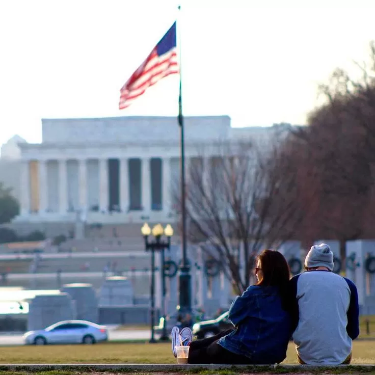 @li.zhujun - Couple sur le National Mall - Hiver à Washington, DC