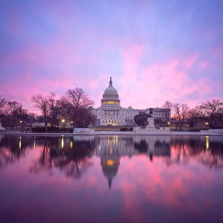@nursetheresa - Belo nascer do sol sobre o Capitólio dos Estados Unidos - Marco em Washington, DC