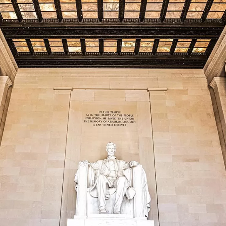 @joanna_plc - Lincoln Statue inside the Lincoln Memorial