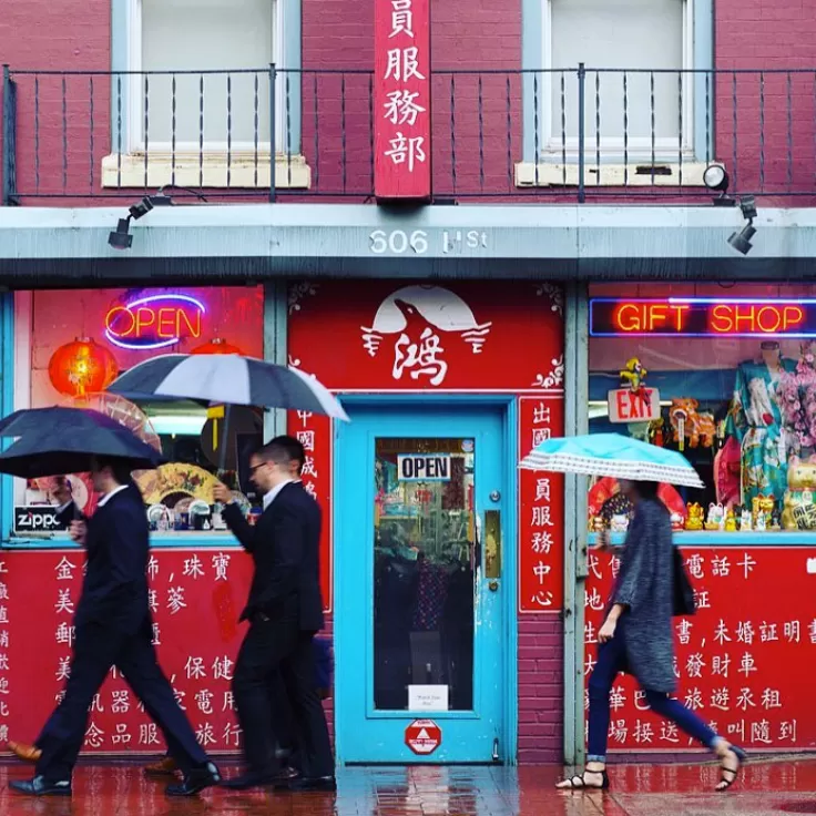 @ellievanhoutte - Rainy day in Chinatown - Washington, DC