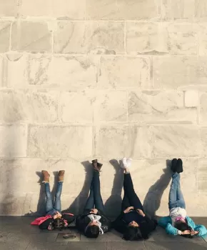 @dianitaxoc - 國家廣場華盛頓紀念碑旁的孩子們 - 華盛頓特區的紀念碑