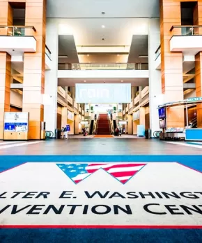 Dentro do Walter E. Washington Convention Center em Washington, DC - Principal local para reuniões e convenções em Washington, DC