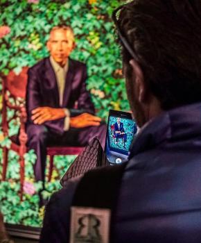 @luento520 - Visitor photographing Barack Obama portrait at Smithsonian National Portrait Gallery - Free museum in Washington, DC