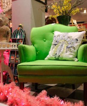 Boutique de Miss Pixie con muebles y moda vintage