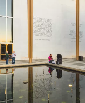 Extérieur de la John F. Kennedy Center for the Performing Arts - Théâtre à Washington, DC