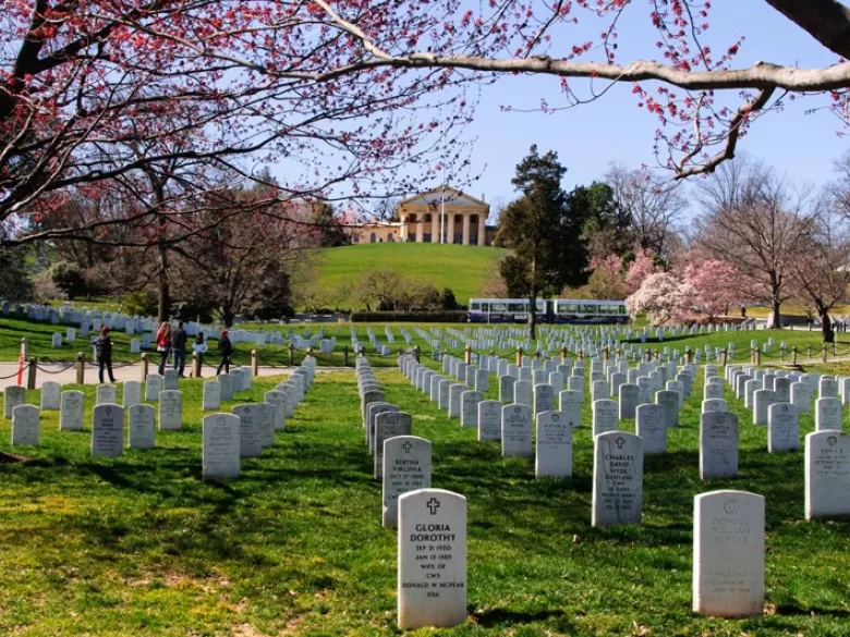 弗吉尼亞州阿靈頓國家公墓的羅伯特·E·李將軍的阿靈頓故居和墓地