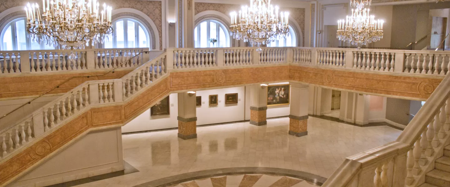 Musée national des femmes dans la grande salle des arts