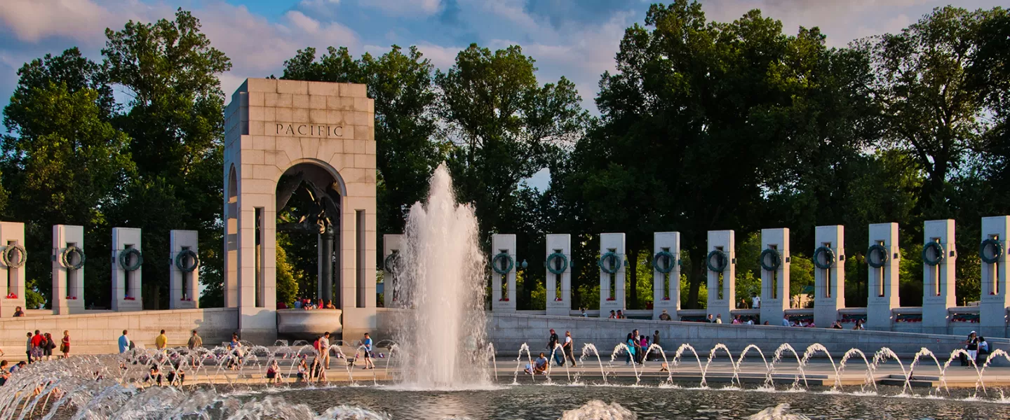 夏の第二次世界大戦記念碑