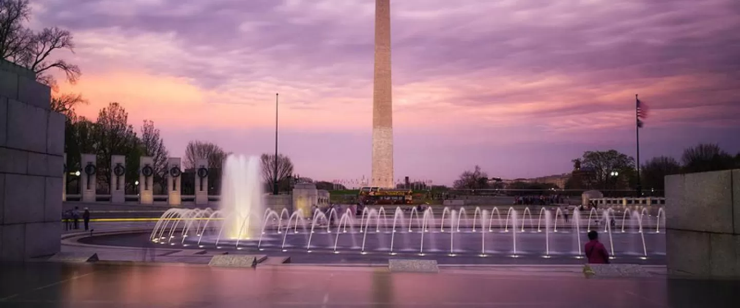 @abpanphoto - Sunset over the National World War II Memorial - Monuments and Memorials in Wahsington, DC