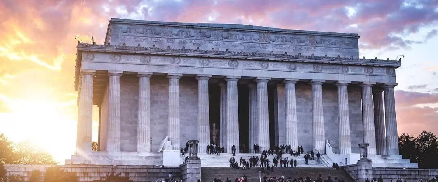 @willian.avila - 링컨 기념관의 일몰 - 워싱턴 DC에서 가장 인스타그램에 올릴 수 있는 사진 명소
