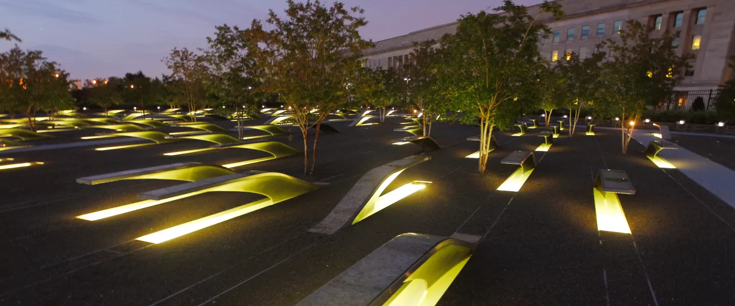 米国　ペンタゴン　9.11メモリアル ナショナル9/11ペンタゴンメモリアル| ワシントンDC