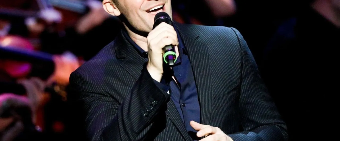 Matthew Morrison - Show Up