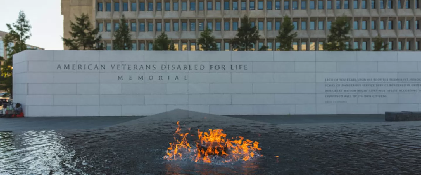 워싱턴 DC에 있는 미국 재향 군인 생명 기념관 방문 안내