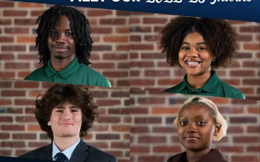 Vier Abiturienten lächeln in professionellen Kopfschüssen gegen eine Backsteinmauer