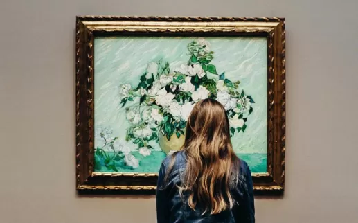 @_abbyderrick - Woman viewing Vincent Van Gogh's Roses at the National Gallery of Art - Master painters at Washington, DC art museums
