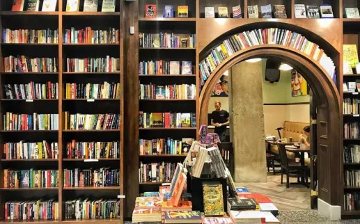 Librairie au Mount Vernon Square Busboys and Poets - Choses à faire dans le quartier de Mount Vernon Square à DC