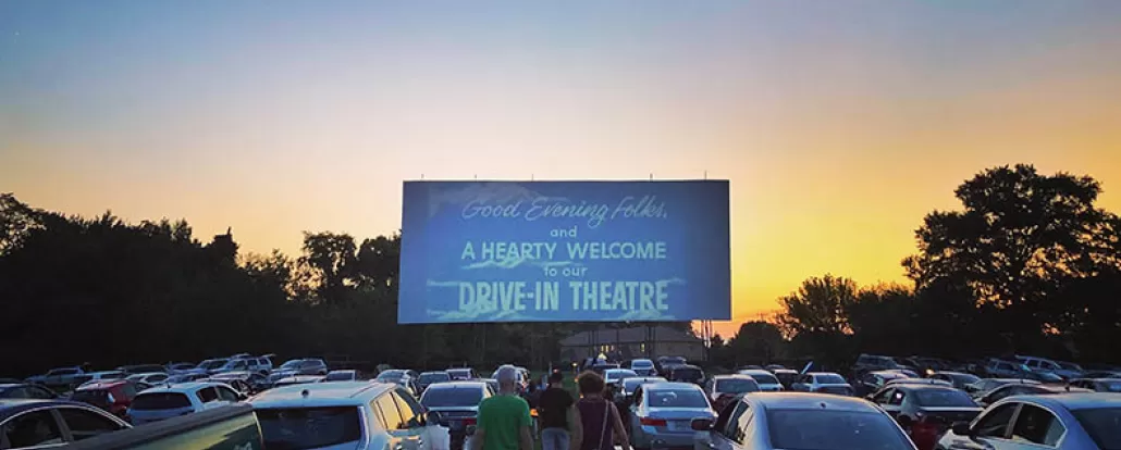 Onde desfrutar de um filme ao ar livre e drive-in em DC