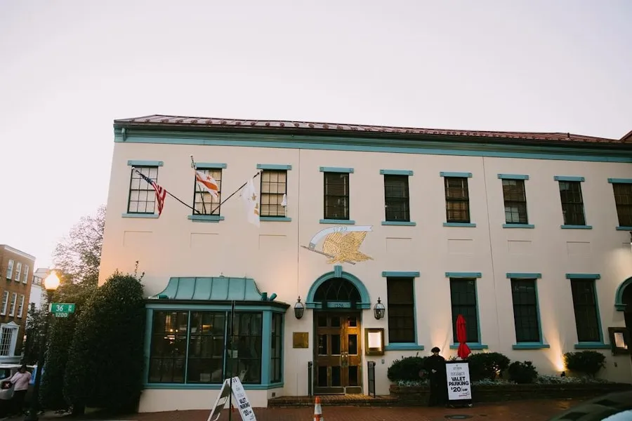 Outside of 1789 Restaurant 