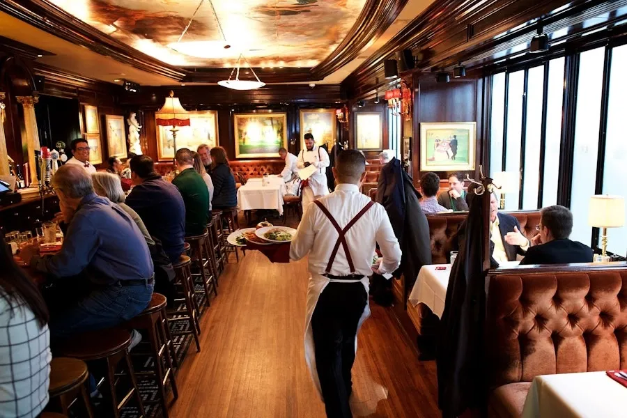 Old Ebbitt During business time 
