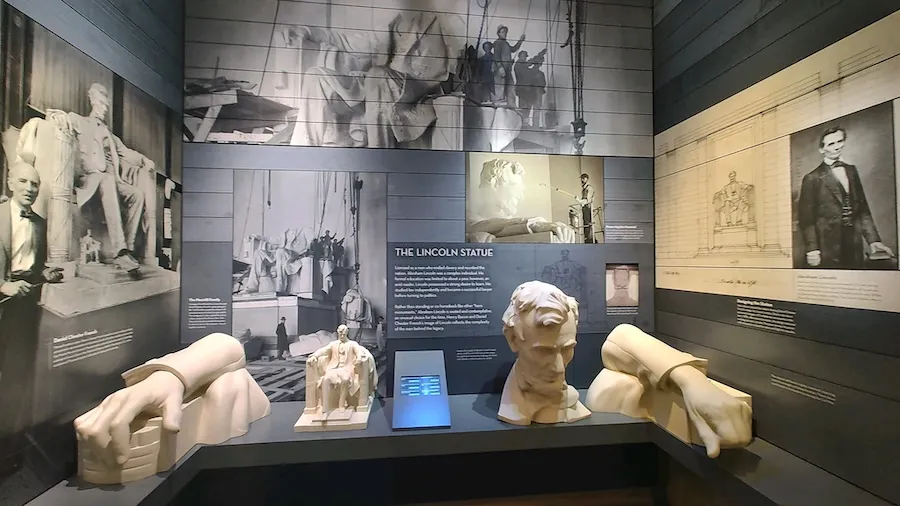 Inside gallery of the Lincoln Memorial Undercroft 