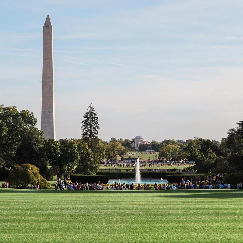 @abroadwife - View of National Mall from South Lawn during White House Garden Tour - Free activities in Washington, DC