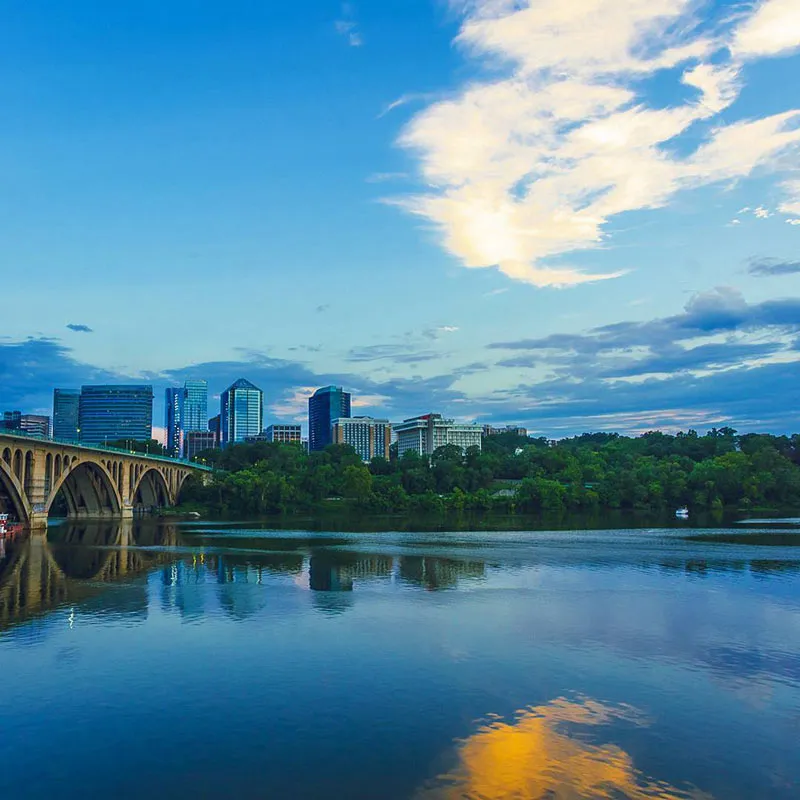 @e7y6 - View of Arlington skyline and Key Bridge from Georgetown waterfront - Waterfronts in Washington, DC