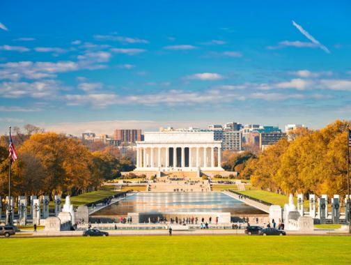 Folhagem de outono no Lincoln Memorial no National Mall - Monumentos em Washington, DC