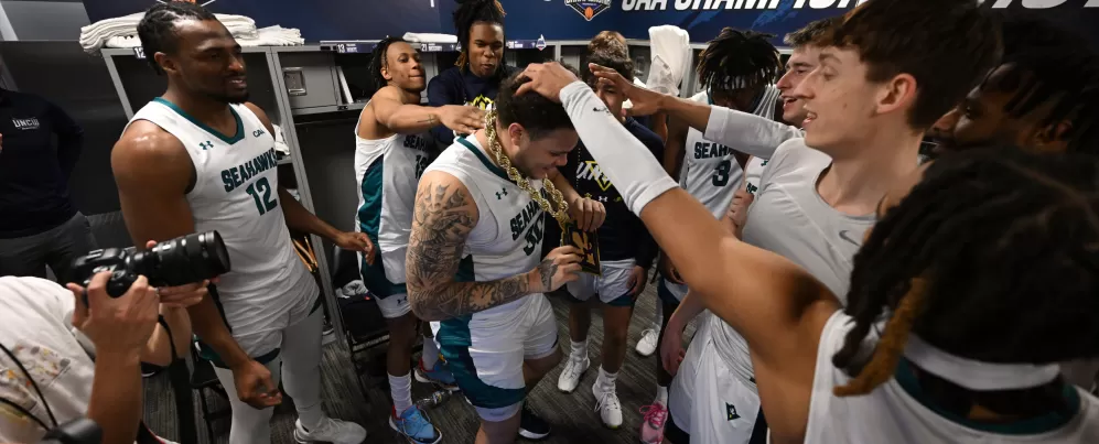 Championnats de basket-ball de la CAA