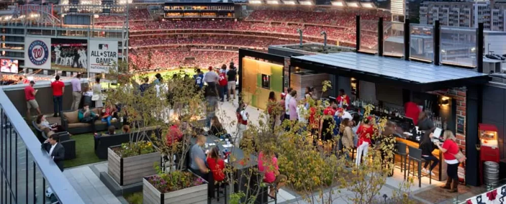 Top of the Yard rooftop bar à côté du Nationals Park - Rooftop bar dans le quartier Capitol Riverfront de DC
