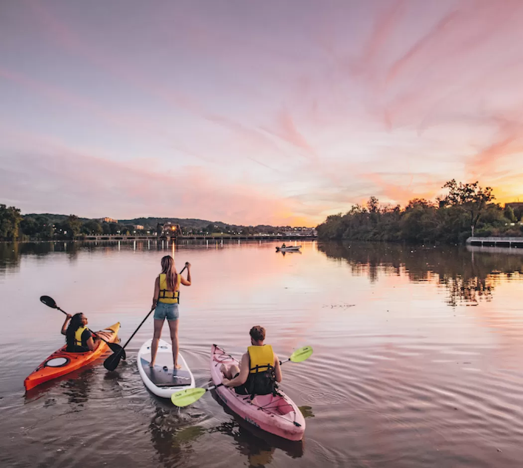 Kayak au coucher du soleil